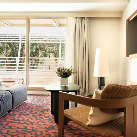 Ventura Saint-tropez, Tapestry Collection By Hilton