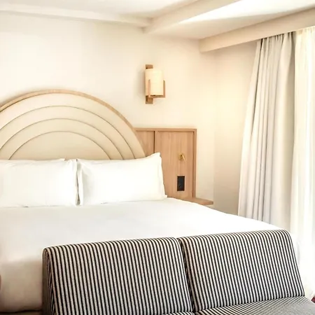 Ventura Saint-tropez, Tapestry Collection By Hilton Hotel 4*