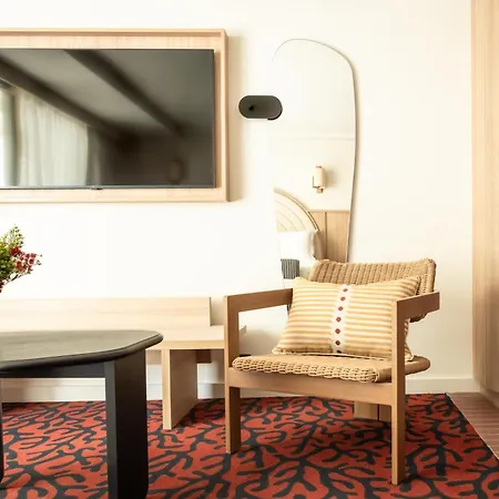Ventura Saint-tropez, Tapestry Collection By Hilton סן טרופז