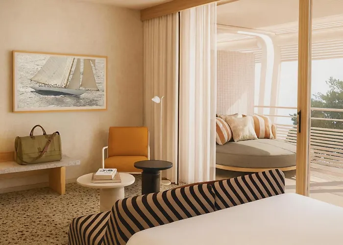 Ventura Saint-tropez, Tapestry Collection By Hilton Hotel